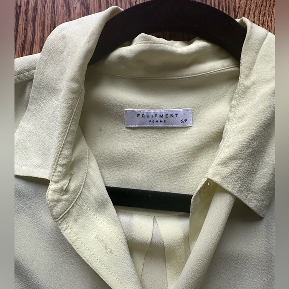Equipment lime yellow sleeveless slim signature blouse size S - Picture 5 of 5
